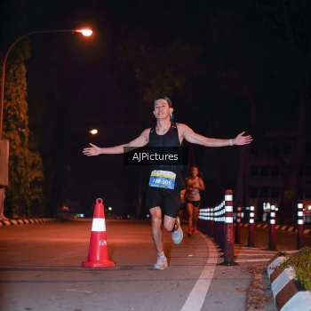 Runner Photo 3439879