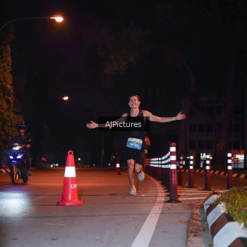 Runner Photo 3439881