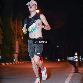 Runner Photo 3439910