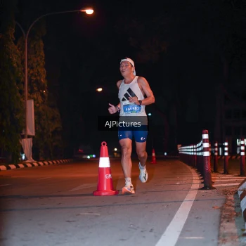Runner Photo 3439917