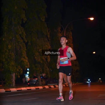 Runner Photo 3439943