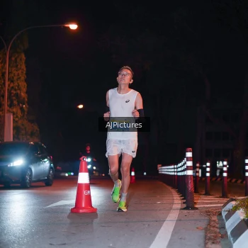Runner Photo 3439972