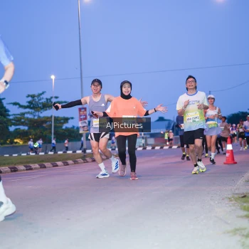 Runner Photo 3440319