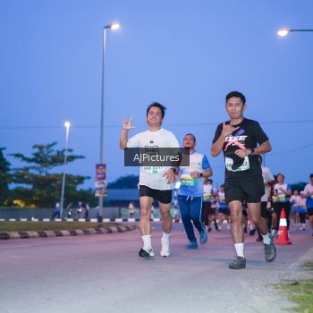 Runner Photo 3440343