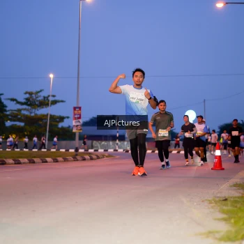 Runner Photo 3440379