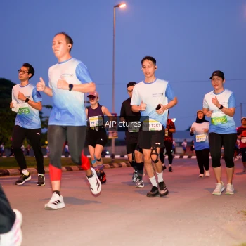 Runner Photo 3440471