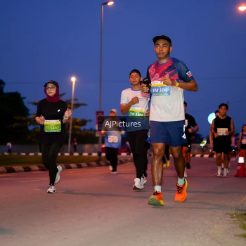 Runner Photo 3440619
