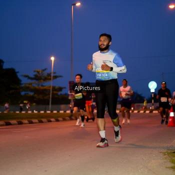 Runner Photo 3440673
