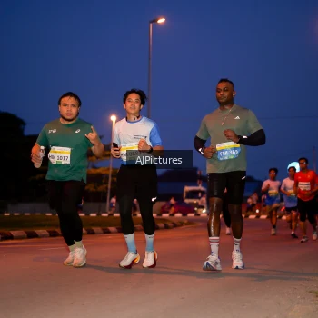 Runner Photo 3440716