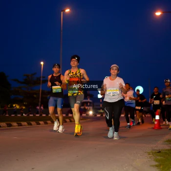 Runner Photo 3440801
