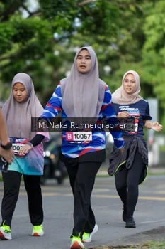 Runner Photo 34420