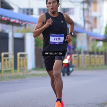 Runner Photo 3453314