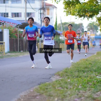 Runner Photo 3453337