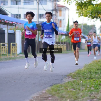 Runner Photo 3453345