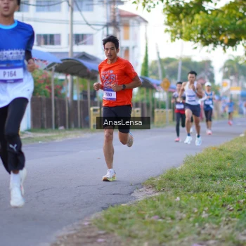 Runner Photo 3453354