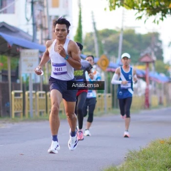 Runner Photo 3453367