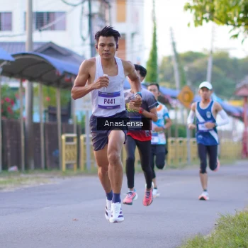 Runner Photo 3453373