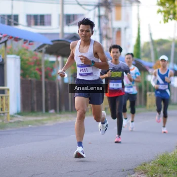 Runner Photo 3453379
