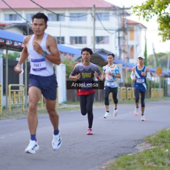 Runner Photo 3453393