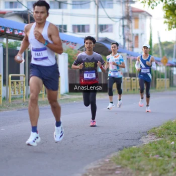 Runner Photo 3453395