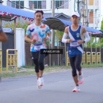 Runner Photo 3453400