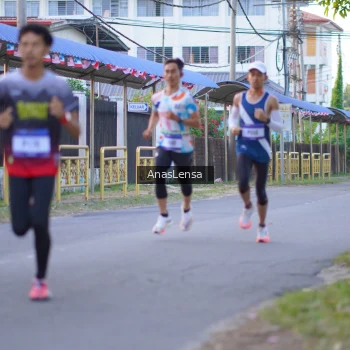 Runner Photo 3453405