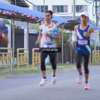 Runner Photo 3453406