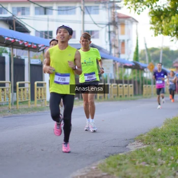 Runner Photo 3453465