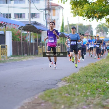 Runner Photo 3453480