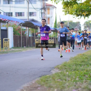 Runner Photo 3453485
