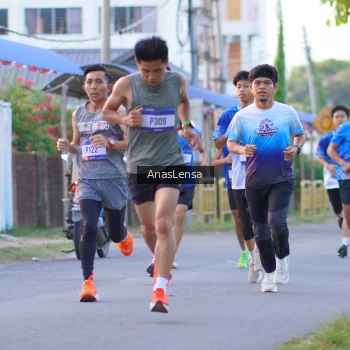 Runner Photo 3453505