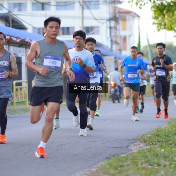 Runner Photo 3453513