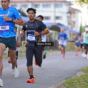 Runner Photo 3453536
