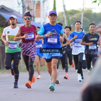 Runner Photo 3453554