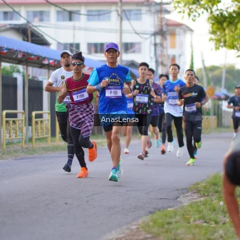 Runner Photo 3453575