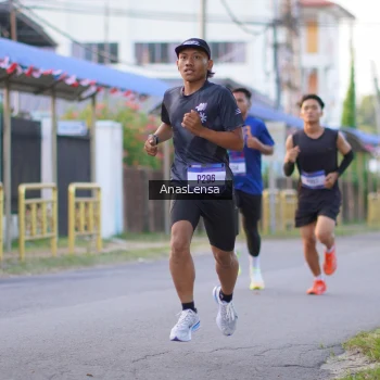 Runner Photo 3453600