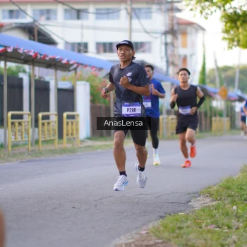 Runner Photo 3453602