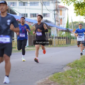 Runner Photo 3453605