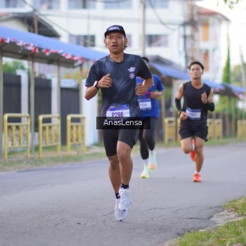 Runner Photo 3453606