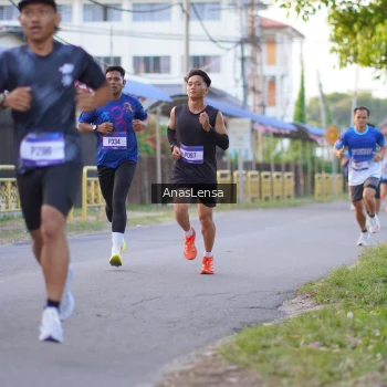 Runner Photo 3453608