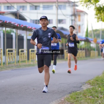 Runner Photo 3453611
