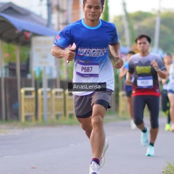 Runner Photo 3453614