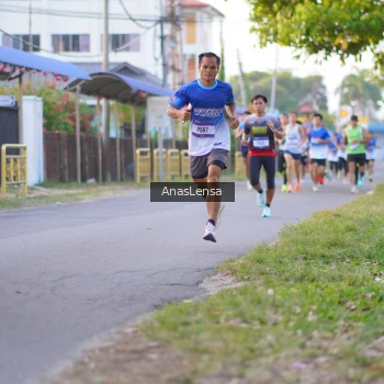 Runner Photo 3453615