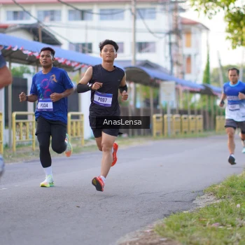 Runner Photo 3453617