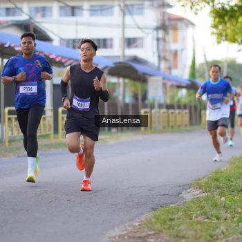 Runner Photo 3453620