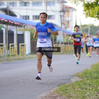 Runner Photo 3453624