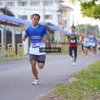 Runner Photo 3453630