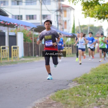 Runner Photo 3453641