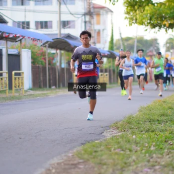 Runner Photo 3453642