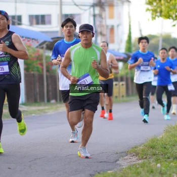 Runner Photo 3453665